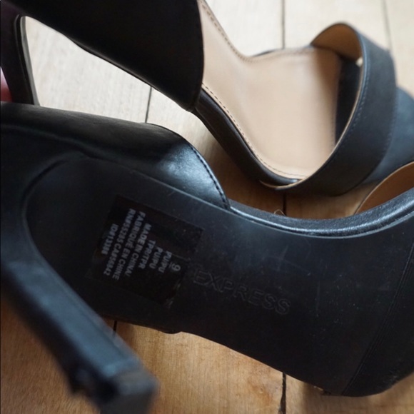 Express High-heeled Sandals - Picture 2 of 3